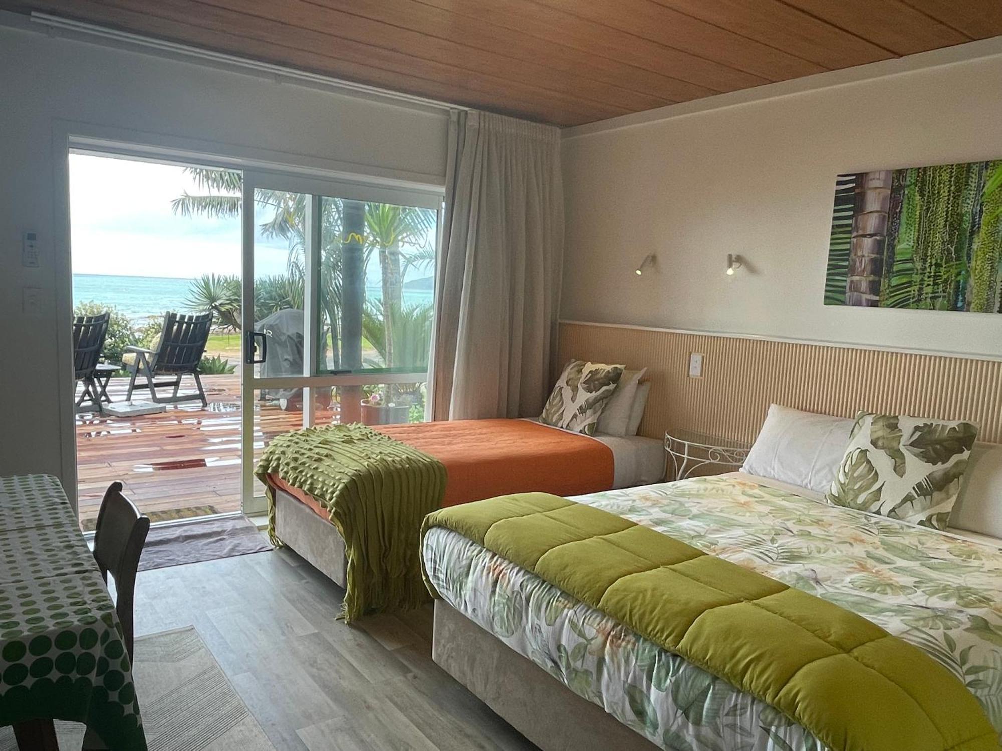 Driftwood Lodge Beachfront, Cable Bay, Northland Coopers Beach Exterior foto