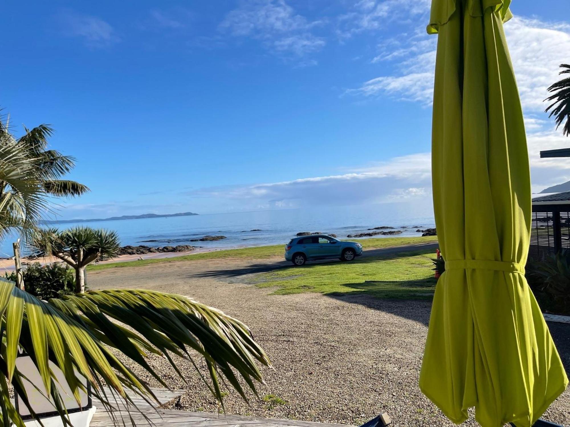 Driftwood Lodge Beachfront, Cable Bay, Northland Coopers Beach Exterior foto