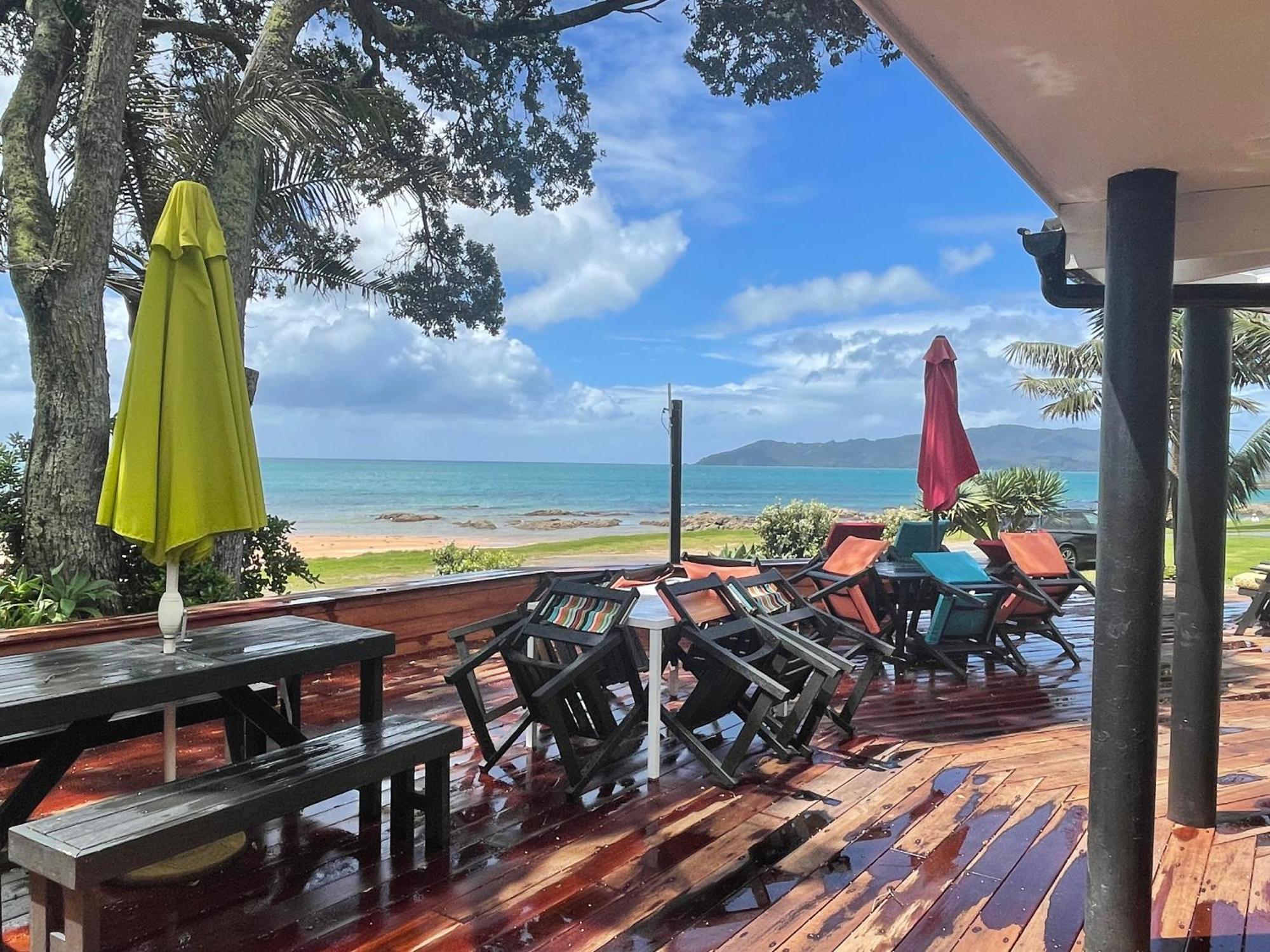 Driftwood Lodge Beachfront, Cable Bay, Northland Coopers Beach Exterior foto