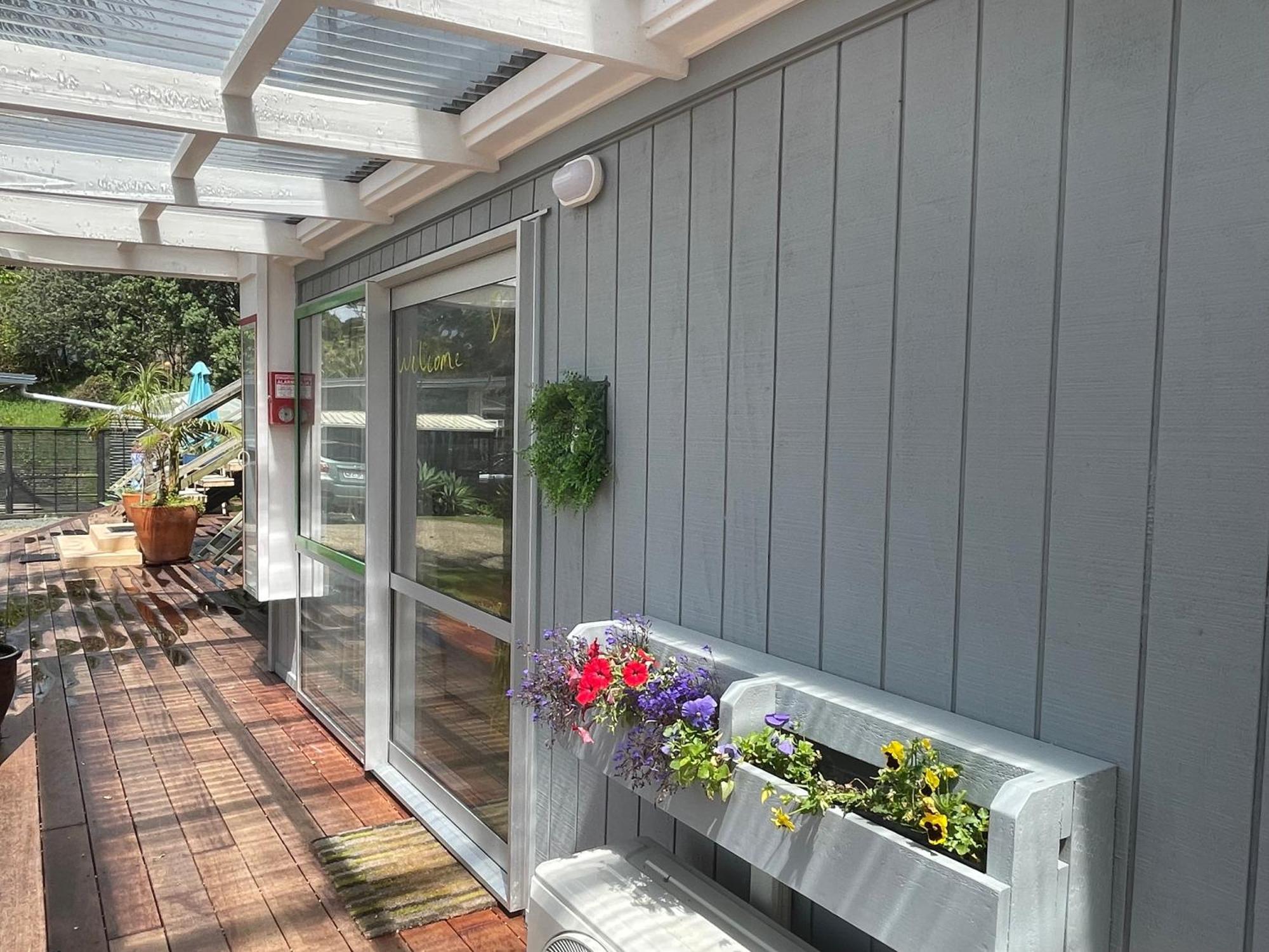 Driftwood Lodge Beachfront, Cable Bay, Northland Coopers Beach Exterior foto